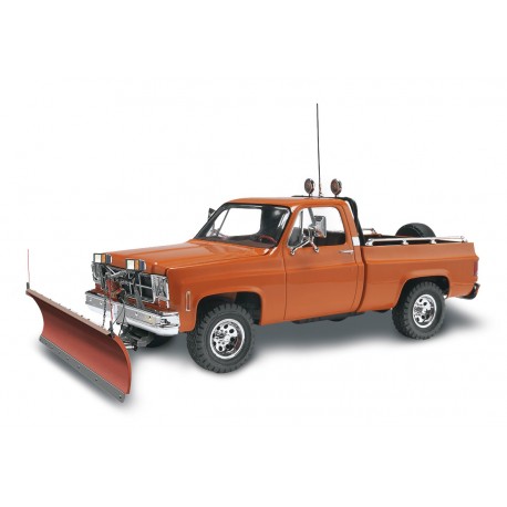 GMC PICKUP W/ SNOW PLOW